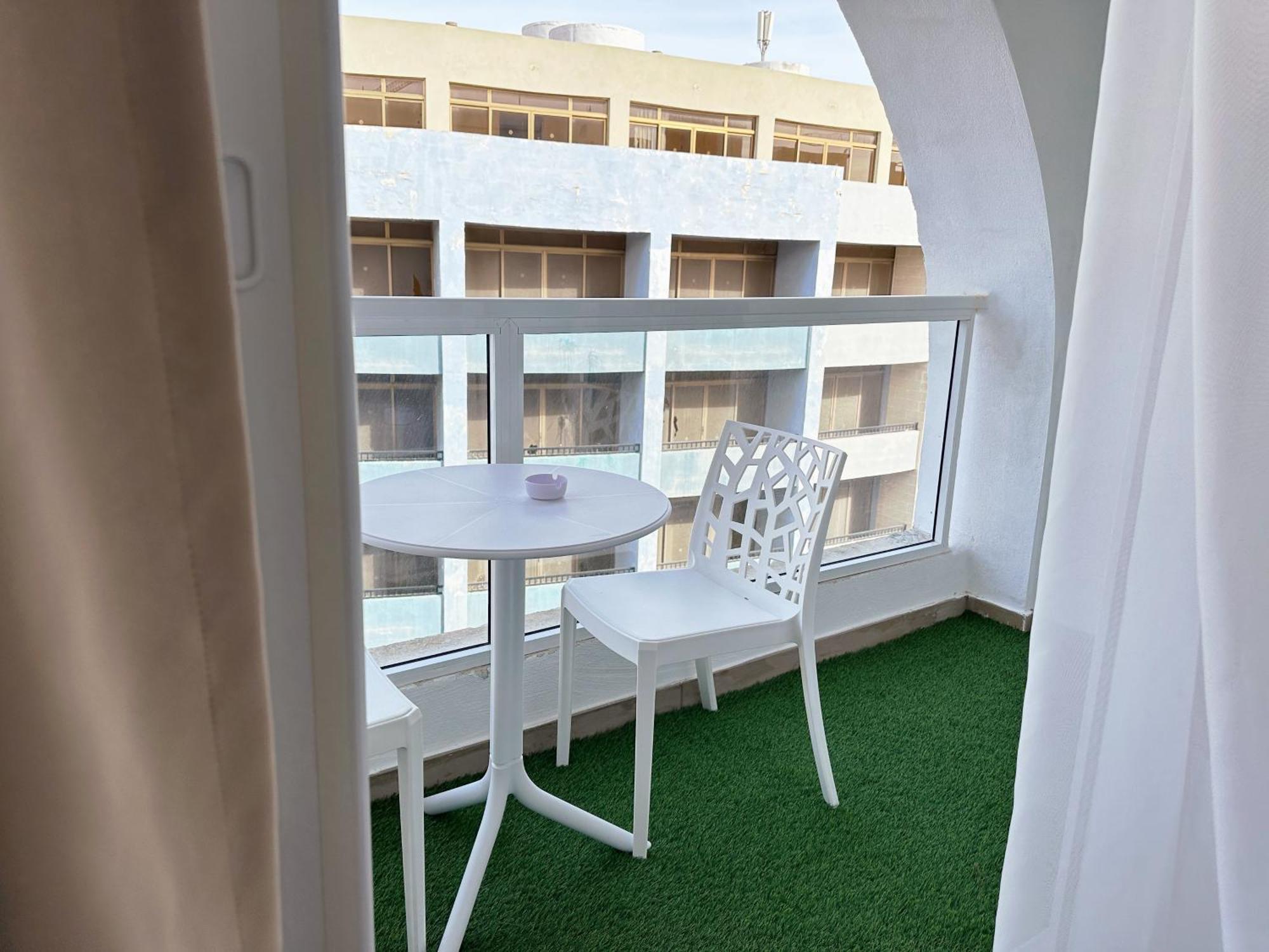 Miami Apartments Saint Julian's Exterior photo